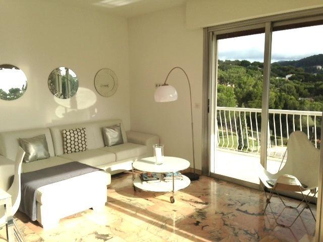 W Apartment *